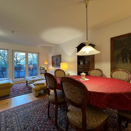 Maisonette Penthouse Fuer 8 Personen By Rabe - Free Netflix & Kostenloser Parkplatz & Grosse Terrasse คาร์ลสรูเฮอ ภายนอก รูปภาพ