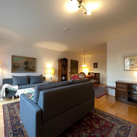 Maisonette Penthouse Fuer 8 Personen By Rabe - Free Netflix & Kostenloser Parkplatz & Grosse Terrasse คาร์ลสรูเฮอ ภายนอก รูปภาพ