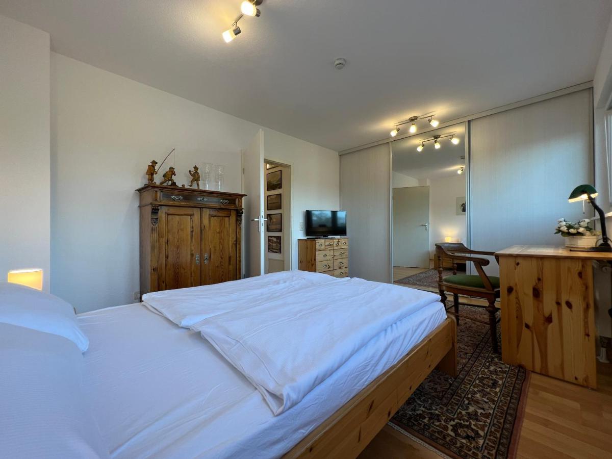 Maisonette Penthouse Fuer 8 Personen By Rabe - Free Netflix & Kostenloser Parkplatz & Grosse Terrasse คาร์ลสรูเฮอ ภายนอก รูปภาพ