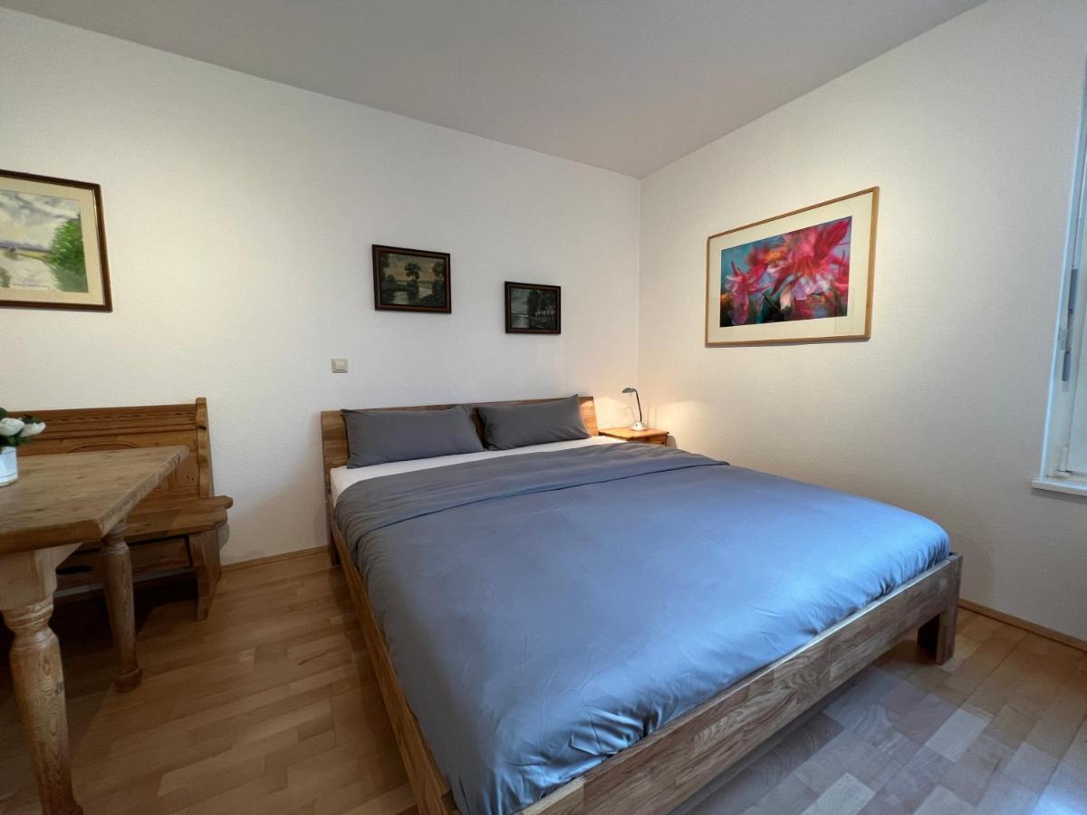 Maisonette Penthouse Fuer 8 Personen By Rabe - Free Netflix & Kostenloser Parkplatz & Grosse Terrasse คาร์ลสรูเฮอ ภายนอก รูปภาพ